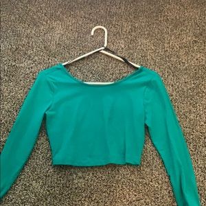 Long sleeve crop top